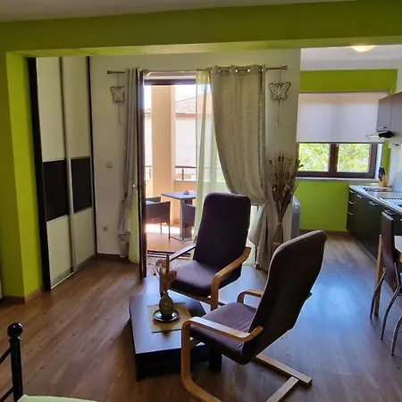 Fantazija - Local Host Apartman