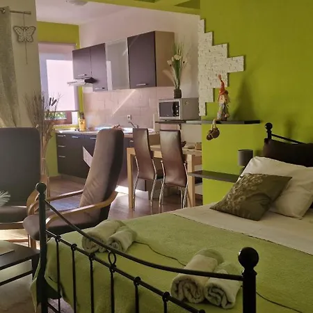 Fantazija - Local Host Appartement