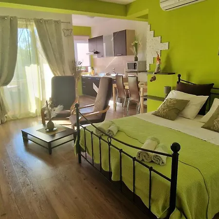 Apartman Fantazija - Local Host