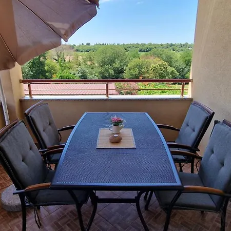 Fantazija - Local Host Apartman