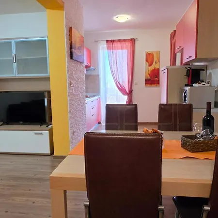Fantazija - Local Host Apartman