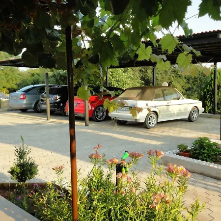 Apartman Fantazija - Local Host