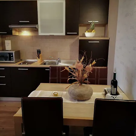 Fantazija - Local Host Appartement